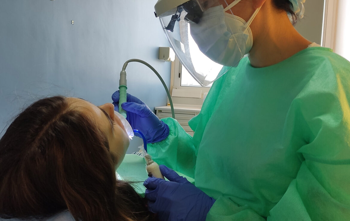 Igiene Orale Professionale: perché serve la pulizia dentale dal dentista?